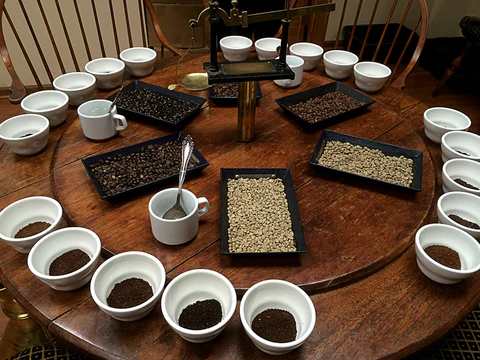 カッピングとは？コーヒーの品質を見極める方法をわかりやすく解説