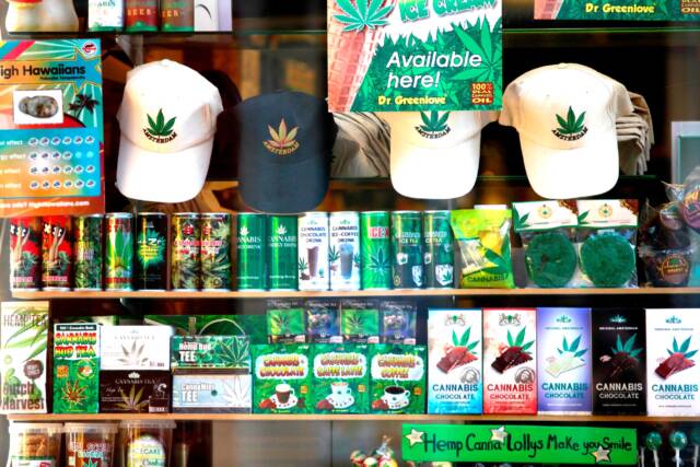 オランダのコーヒーショップは大麻の販売所？！